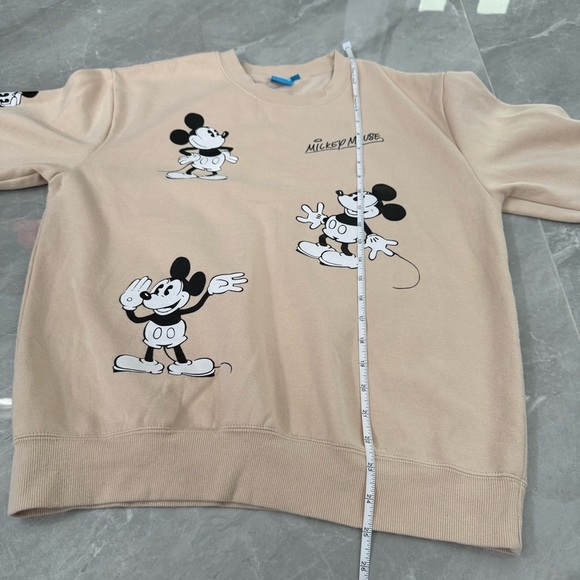 Women’s Disney Mickey Mouse Signature Pullover Crew Neck Sweatshirt Size Medium - Picture 15 of 15